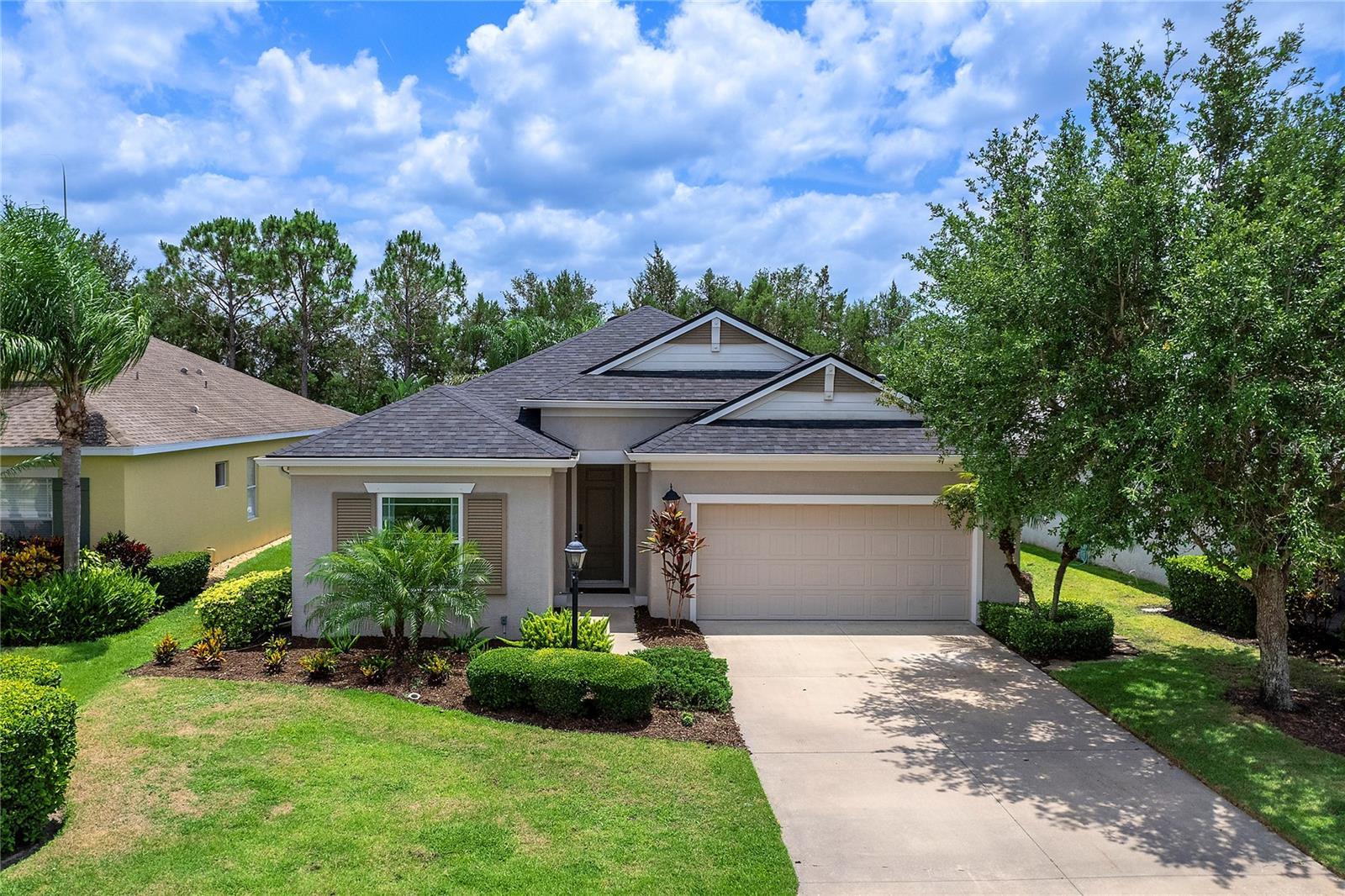 Property Photo: 11794 Forest Park Circle FL 34211