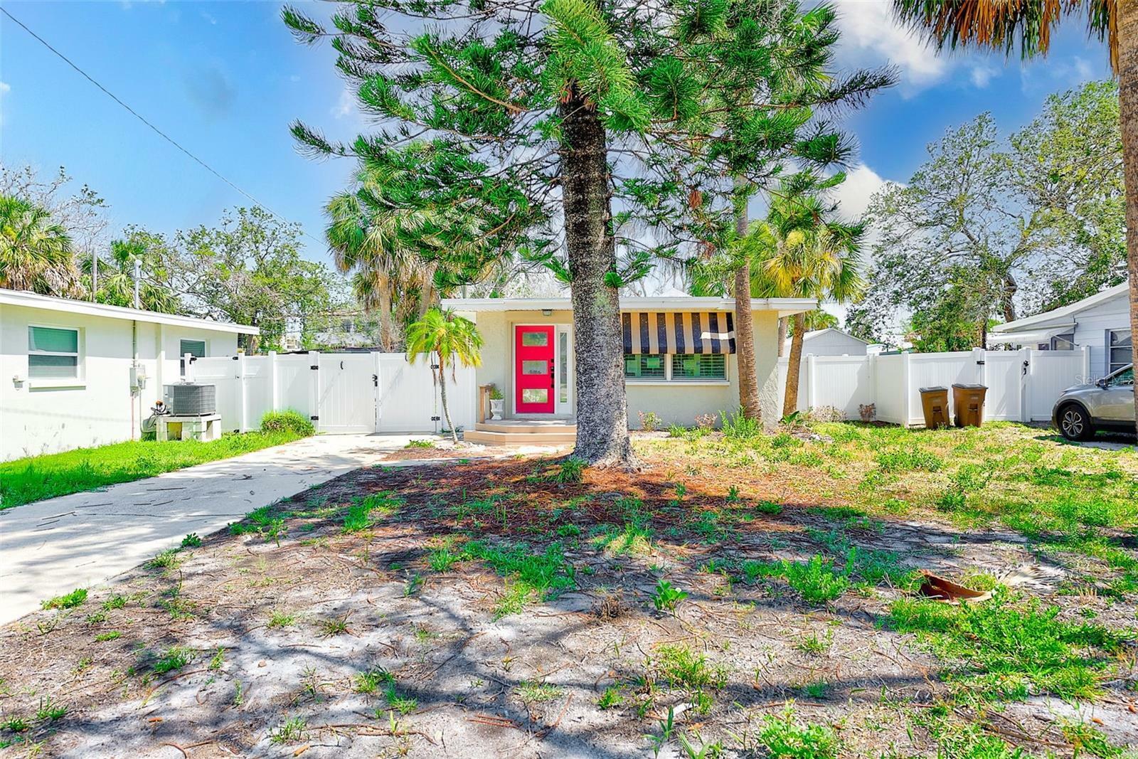 Property Photo:  112 11th Avenue  FL 33785 