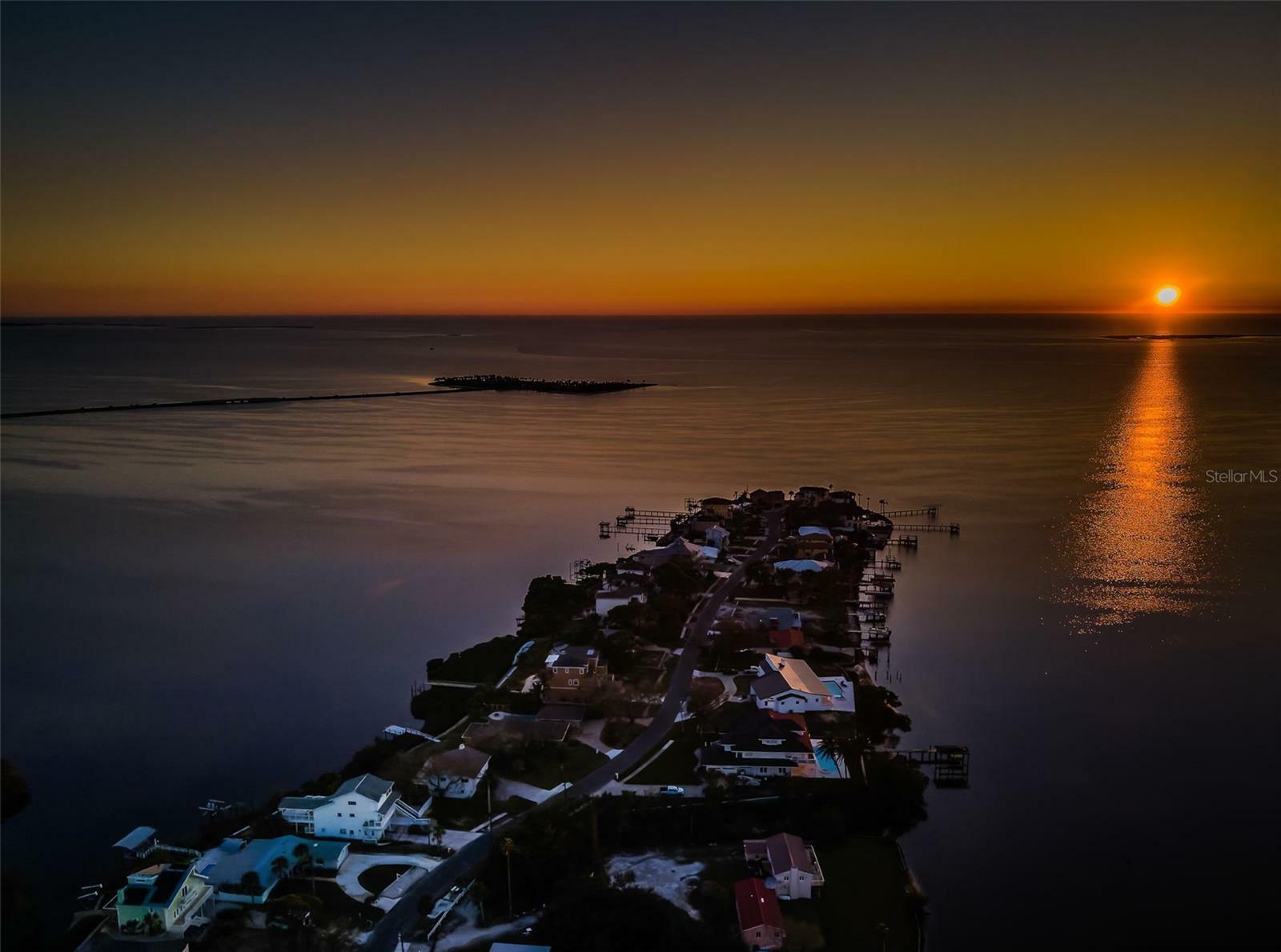 Property Photo: 1620 Sea Breeze Drive FL 34689
