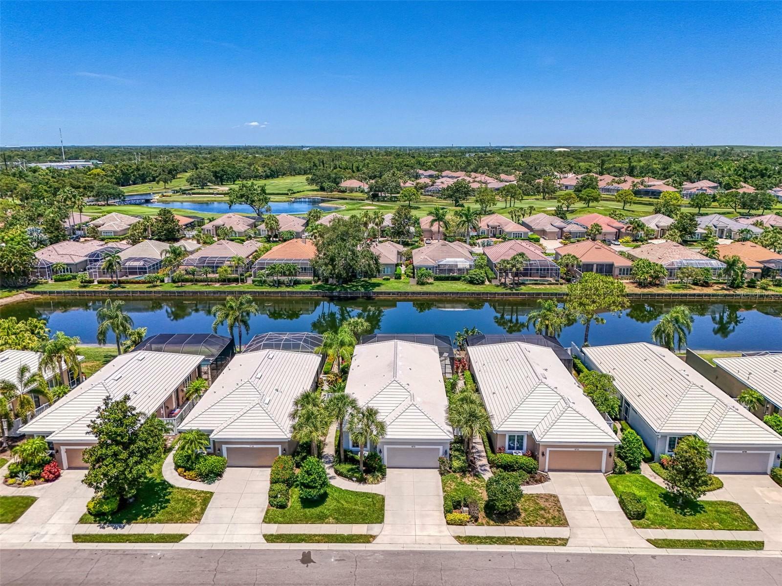 Property Photo: 8731 52nd Drive E FL 34211