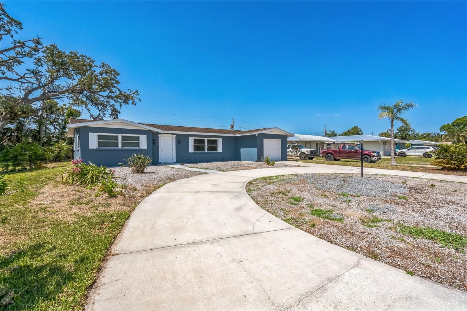 Property Photo:  315 Dorchester Drive  FL 34293 