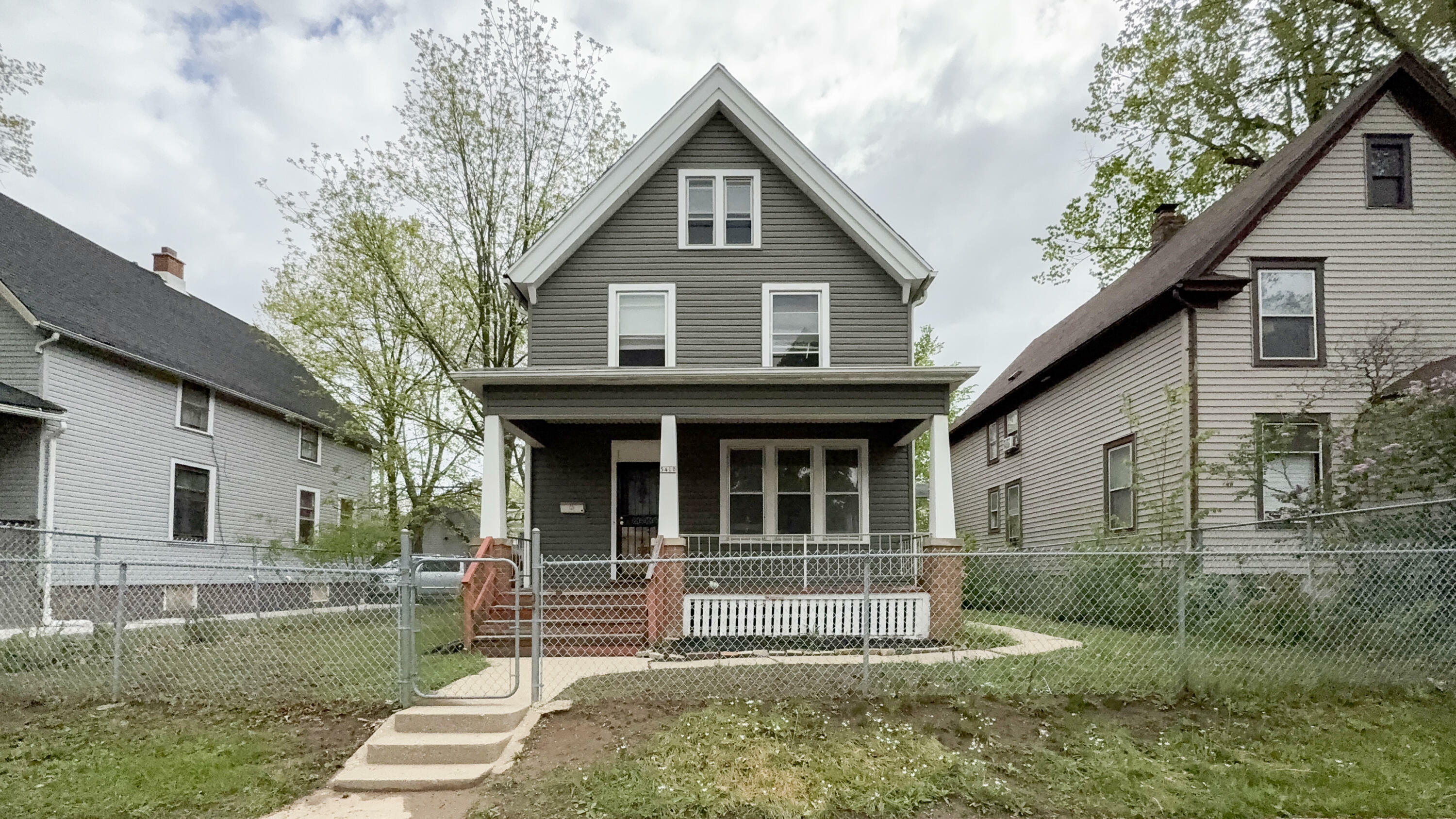 Property Photo: 5410 N 37th St WI 53209