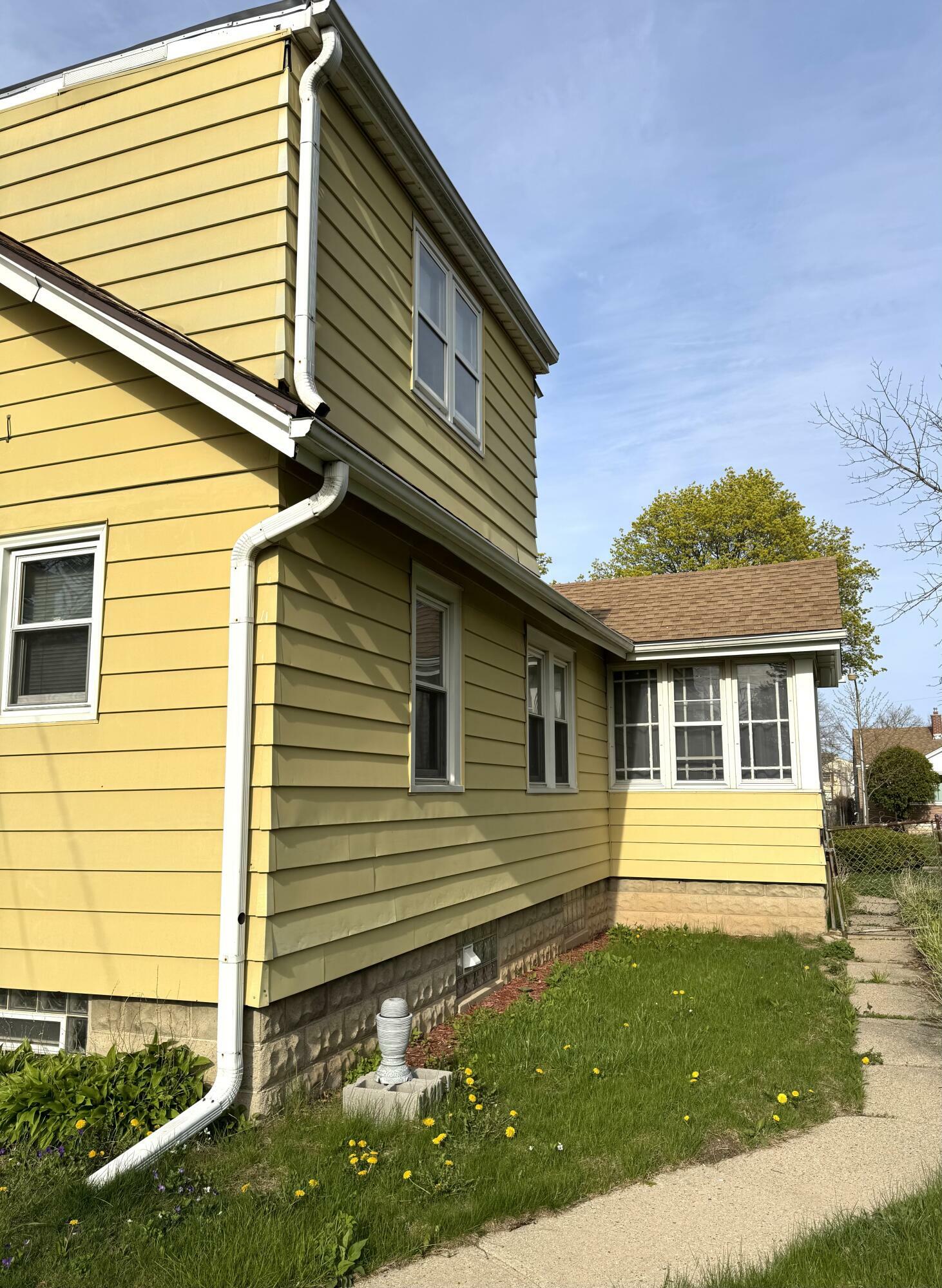 Property Photo: 4717 N 19th St WI 53209