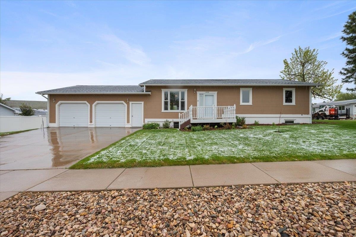 1006 S 33rd Street  Spearfish SD 57783 photo