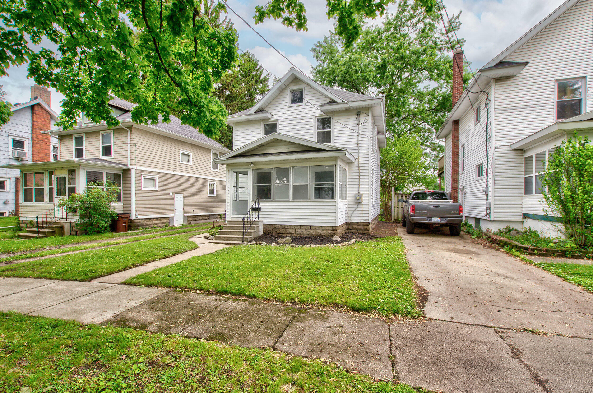 Property Photo: 1118 Burr Street MI 49201