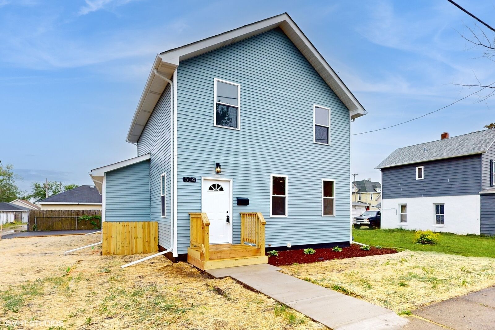 Property Photo:  554 E Jackson Street  IL 60432 