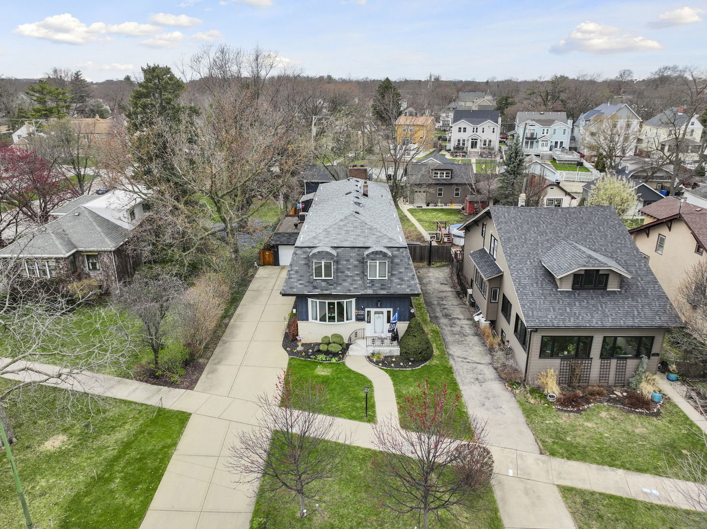 Property Photo:  5706 N New Hampshire Avenue  IL 60631 