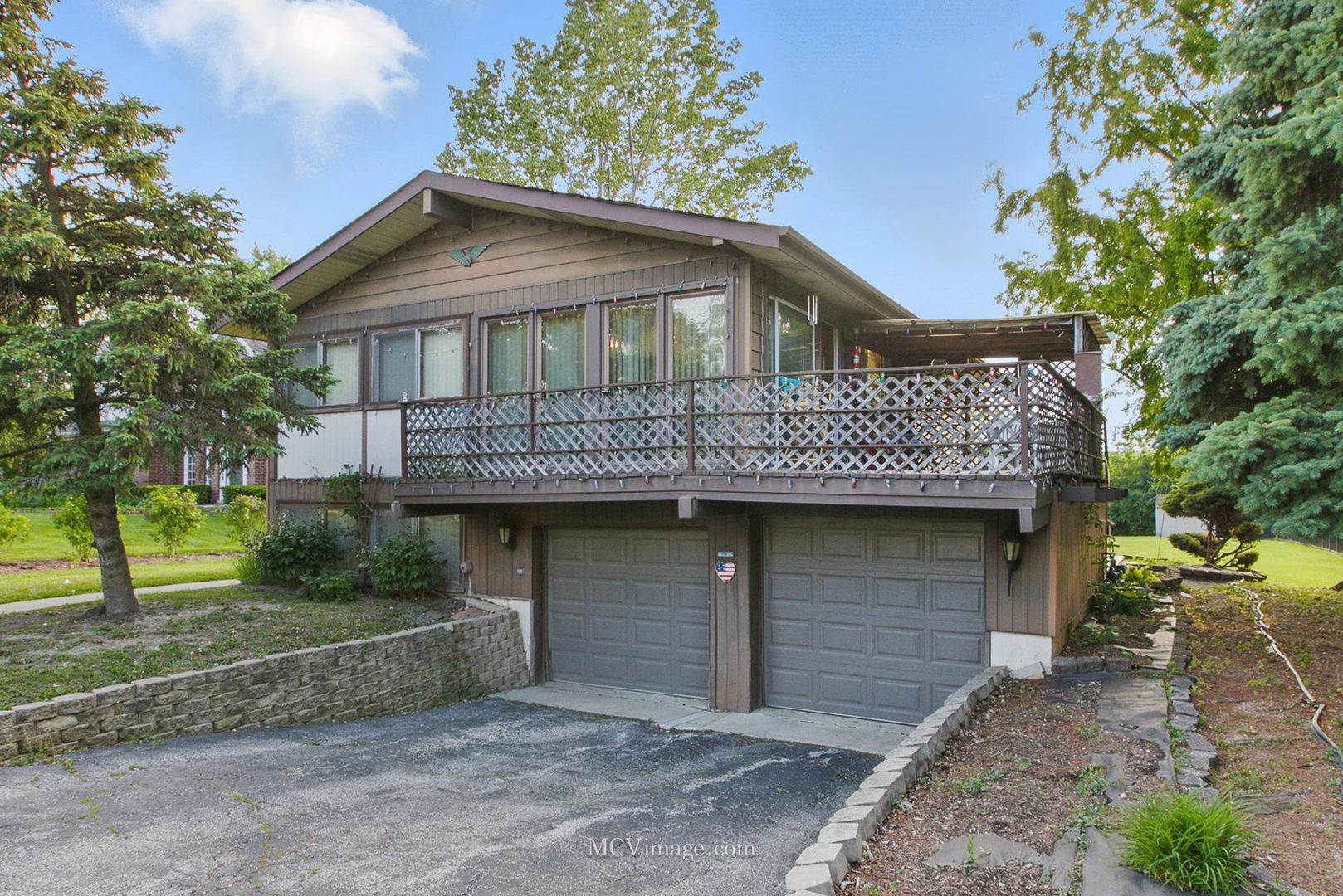 Property Photo: 6542 S Ridge Road IL 60527