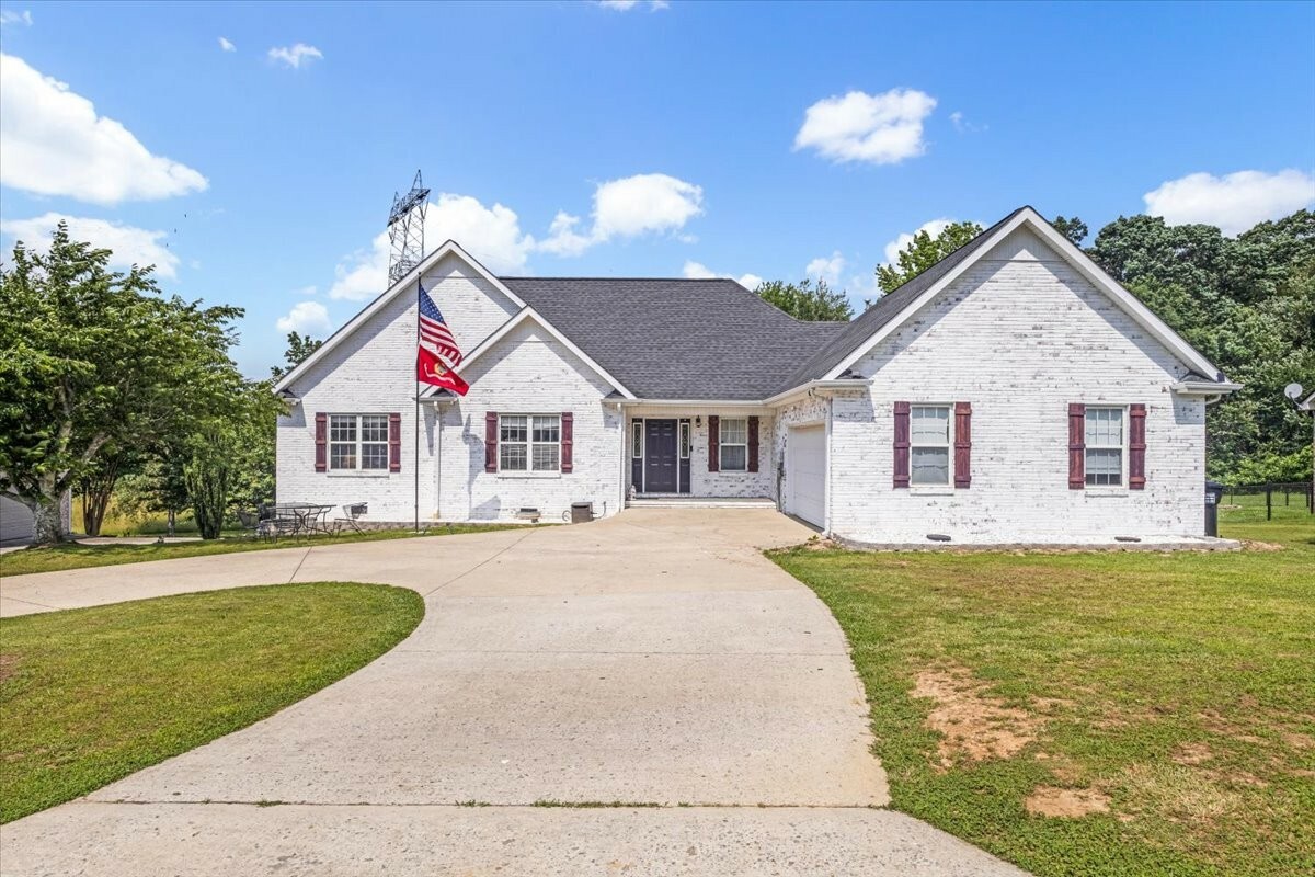 Property Photo: 161 Cumberland Oaks Dr TN 37388