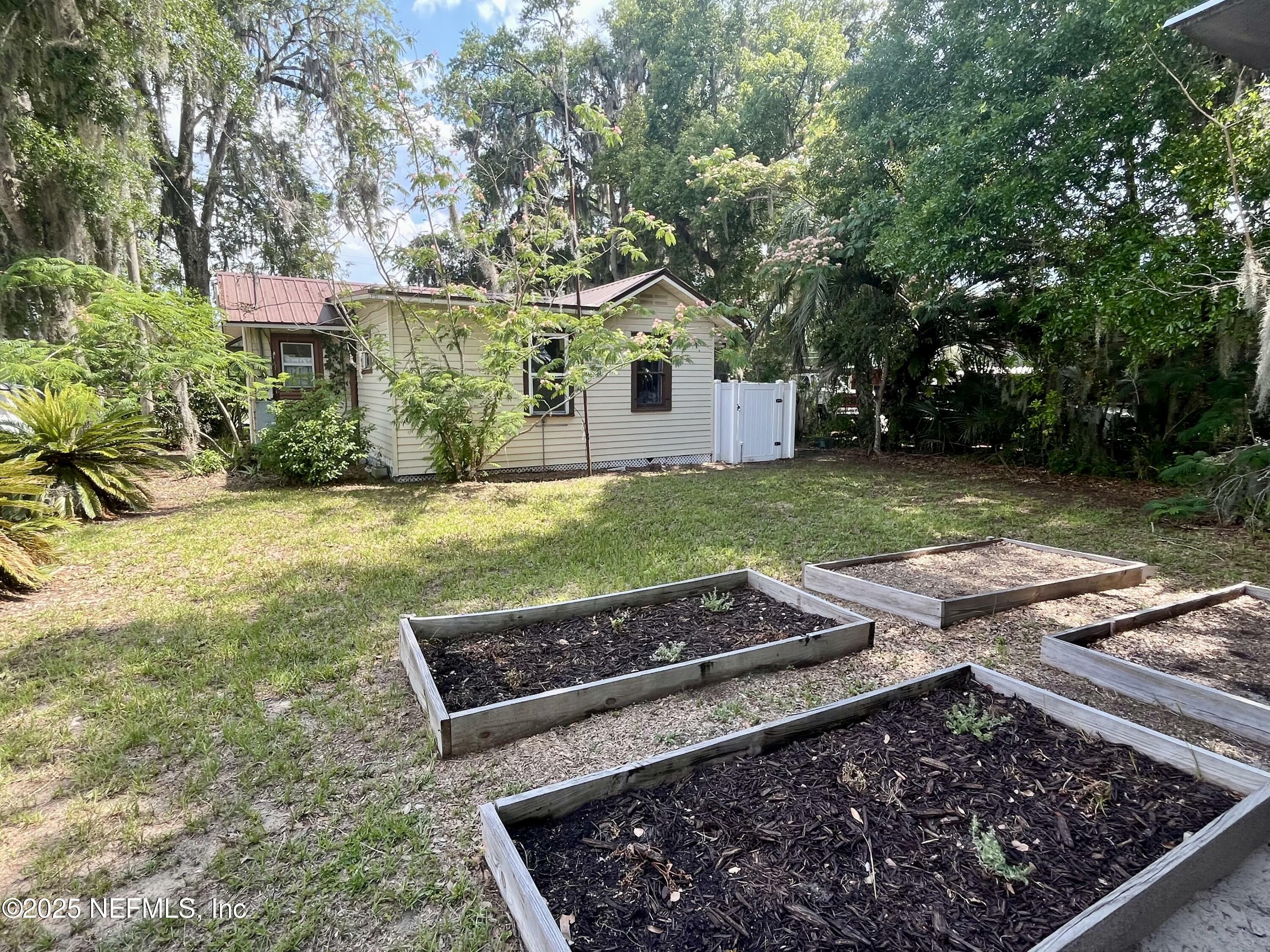 Property Photo:  5000 Elm Street  FL 32189 