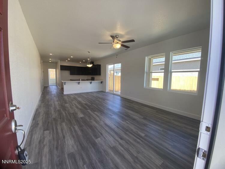 Property Photo: 877 Agate Way NV 89408