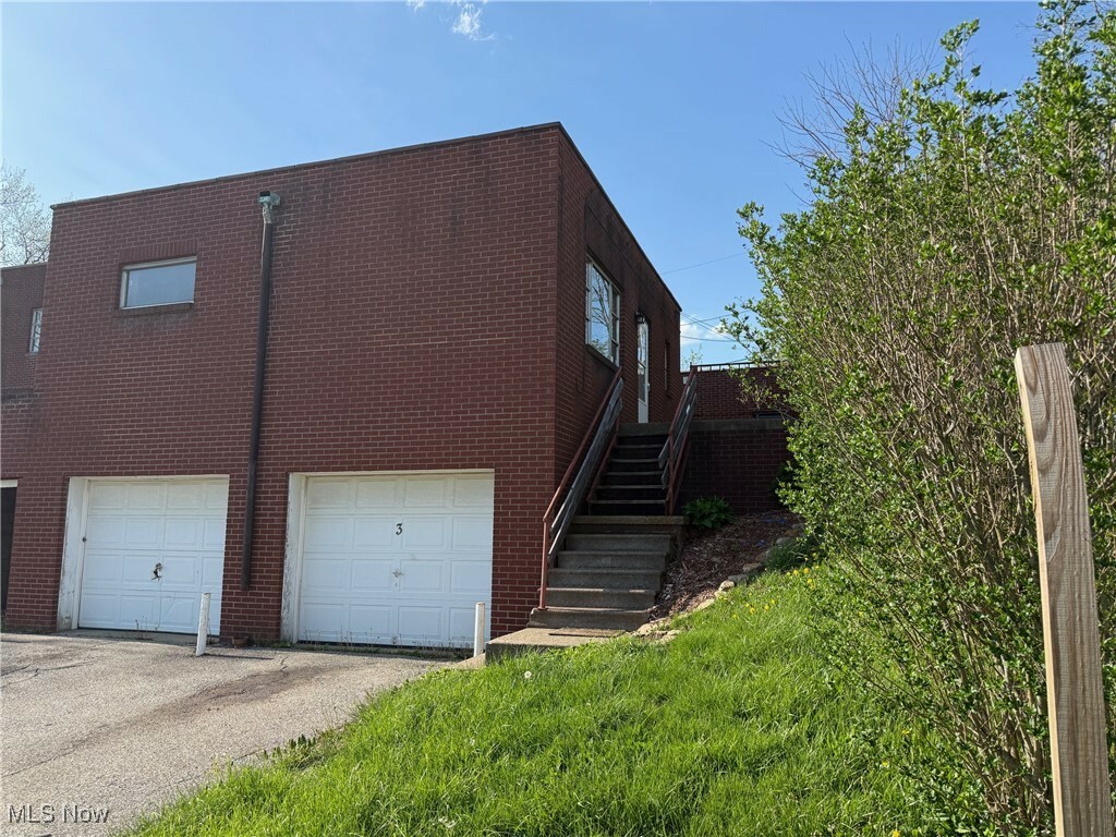 Property Photo: 129 Reichart Avenue OH 43953