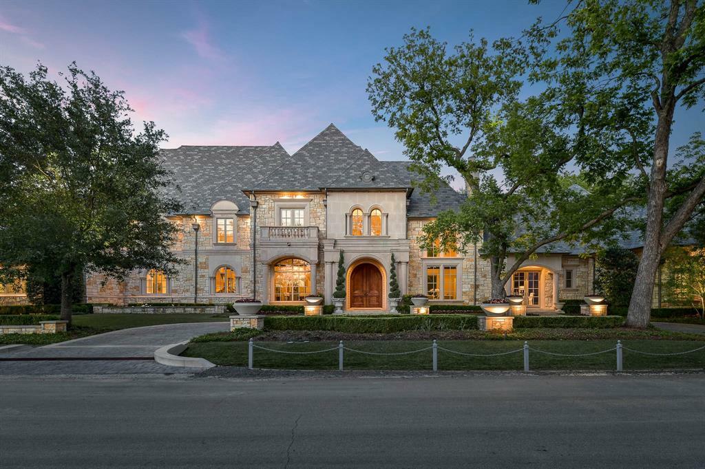 Property Photo: 9996 Hollow Way Road TX 75220
