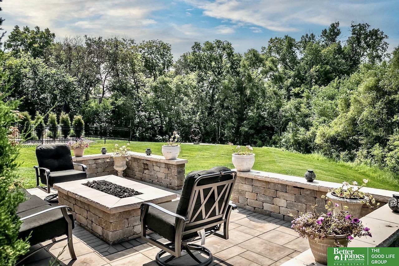Property Photo: 1426 S 200th Circle NE 68130