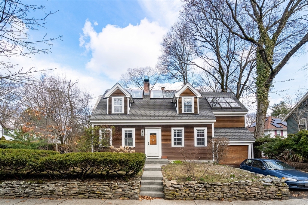Property Photo: 9 Albion Pl MA 02459