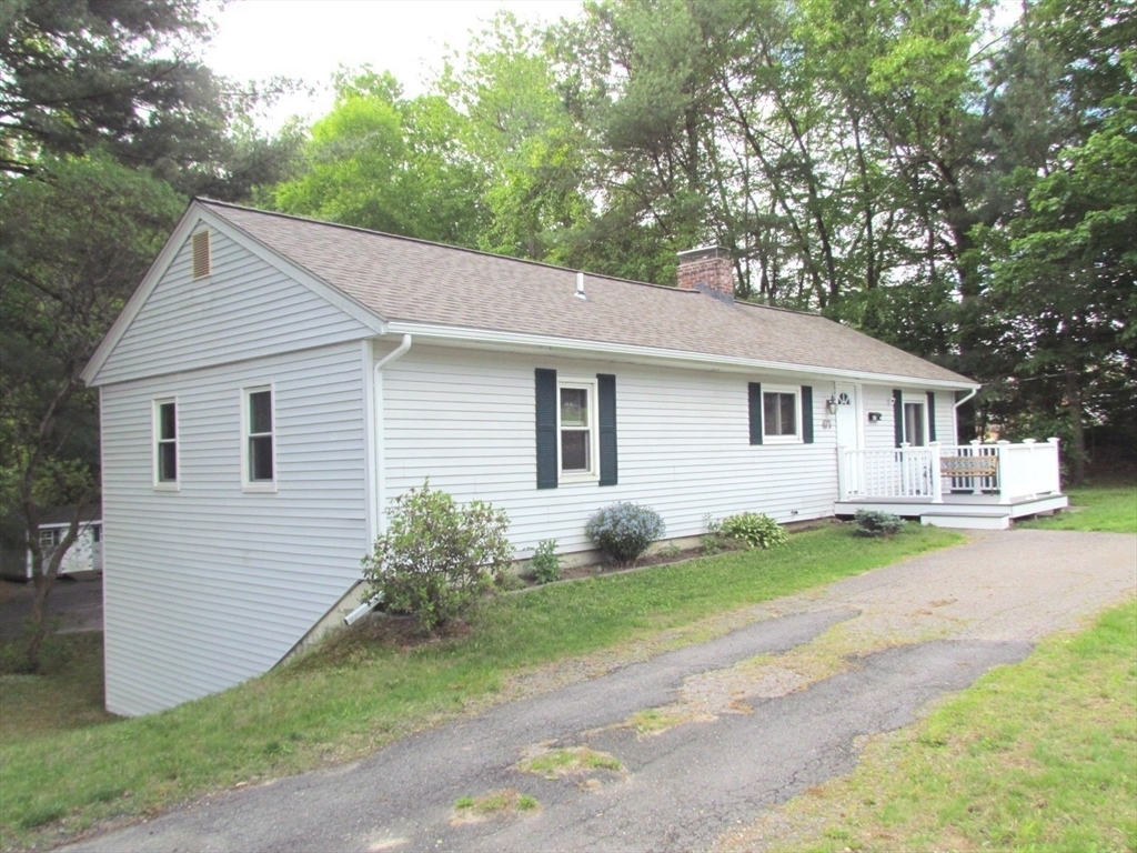 Property Photo: 471 Mechanic Street MA 01420