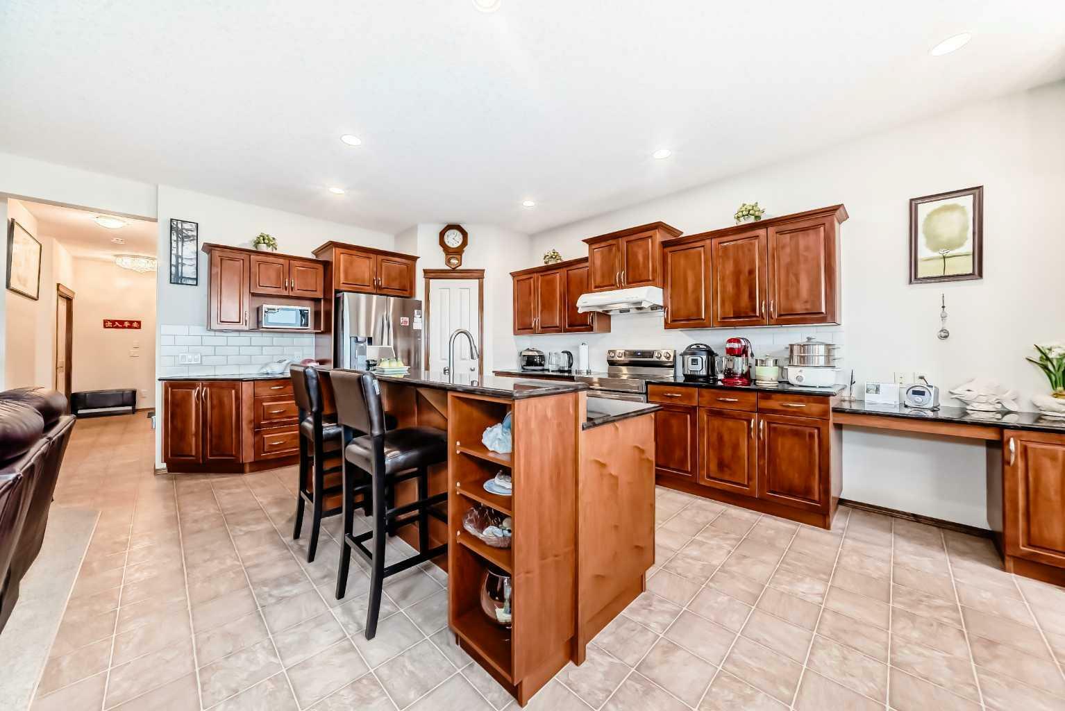 Photo de la propriété: 137 Pantego Road NW AB T3K 0B8