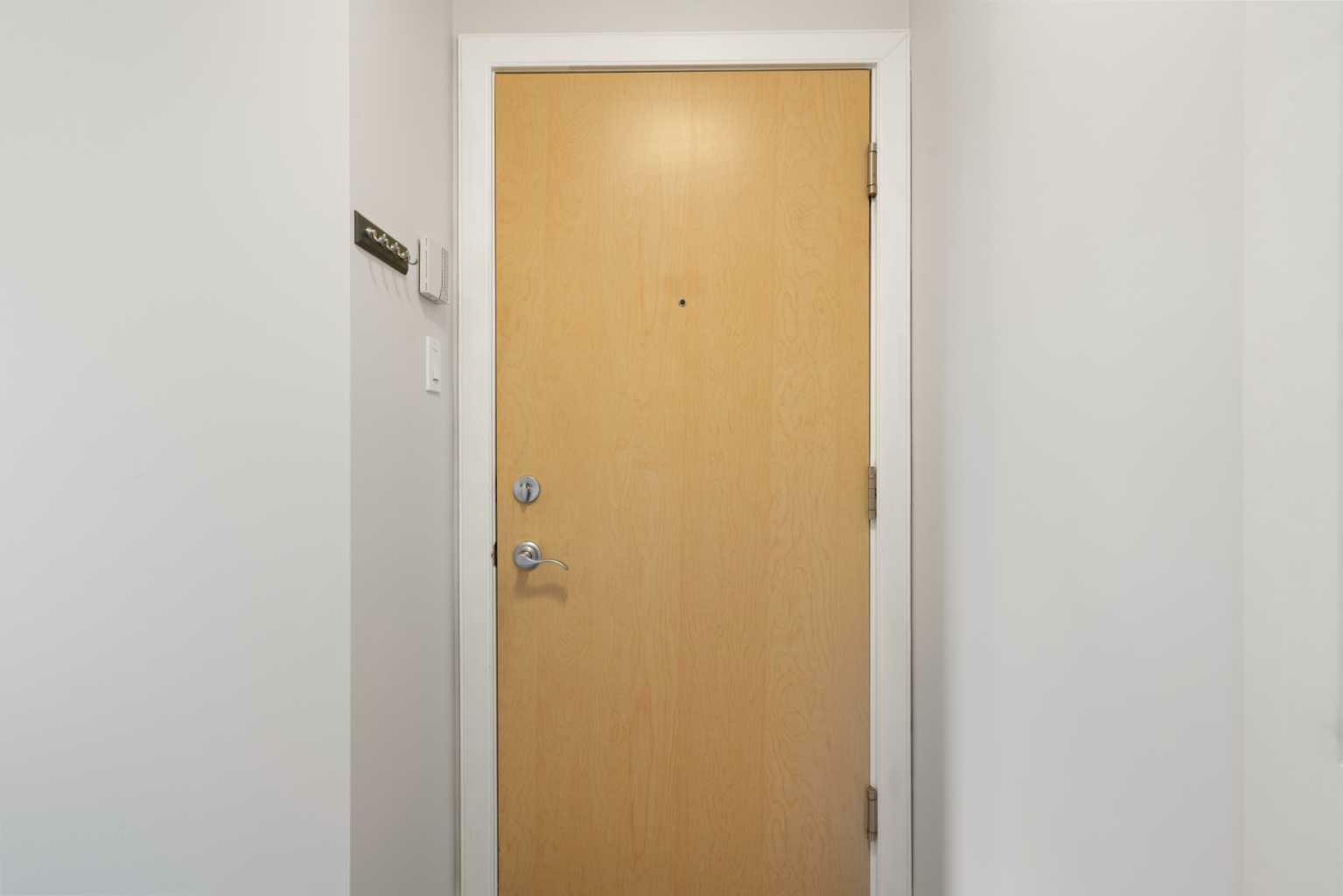 Property Photo:  605 14 Avenue SW 604  AB T2R 0M9 