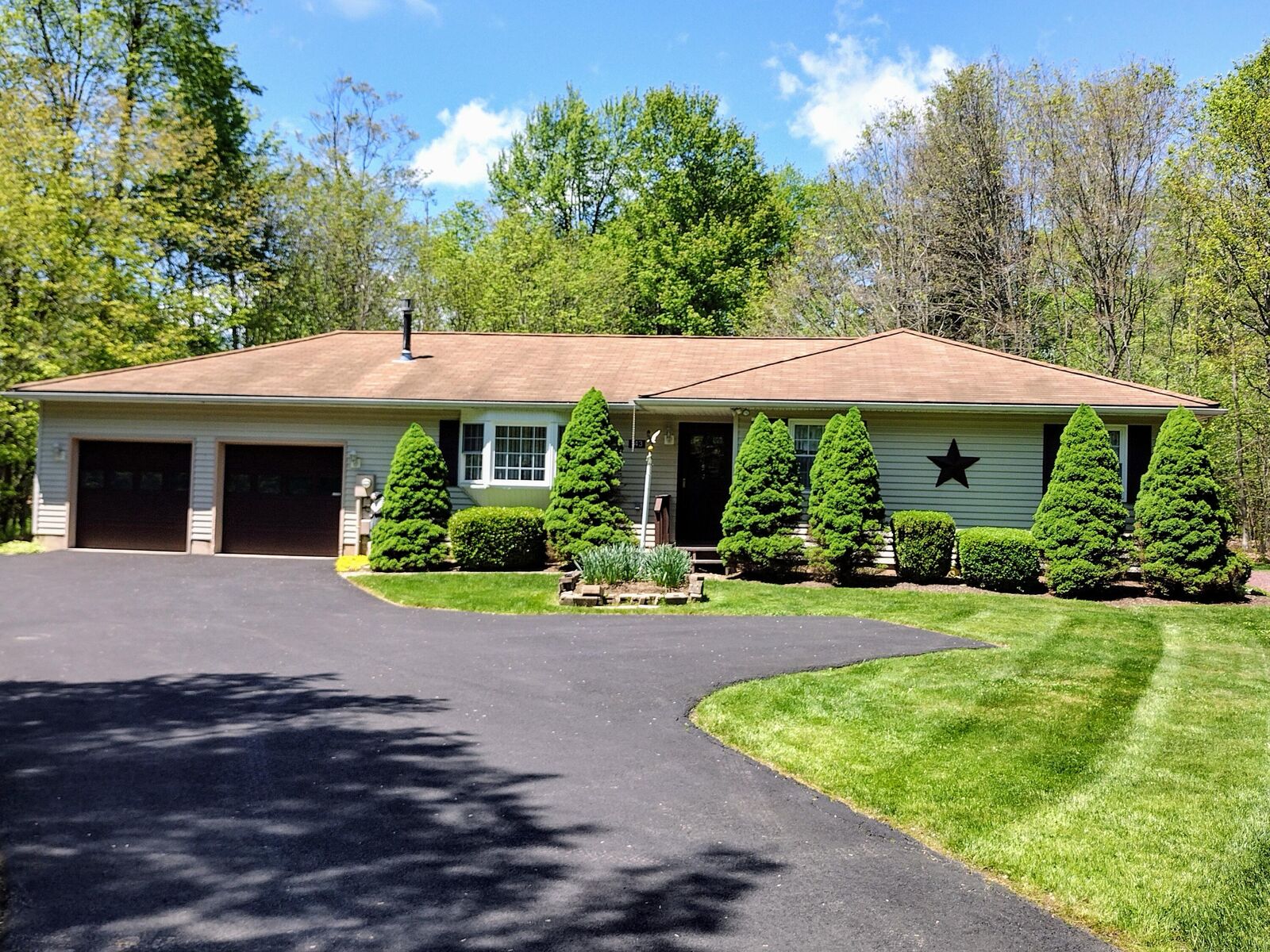 Property Photo: 143 Anna Road PA 18610