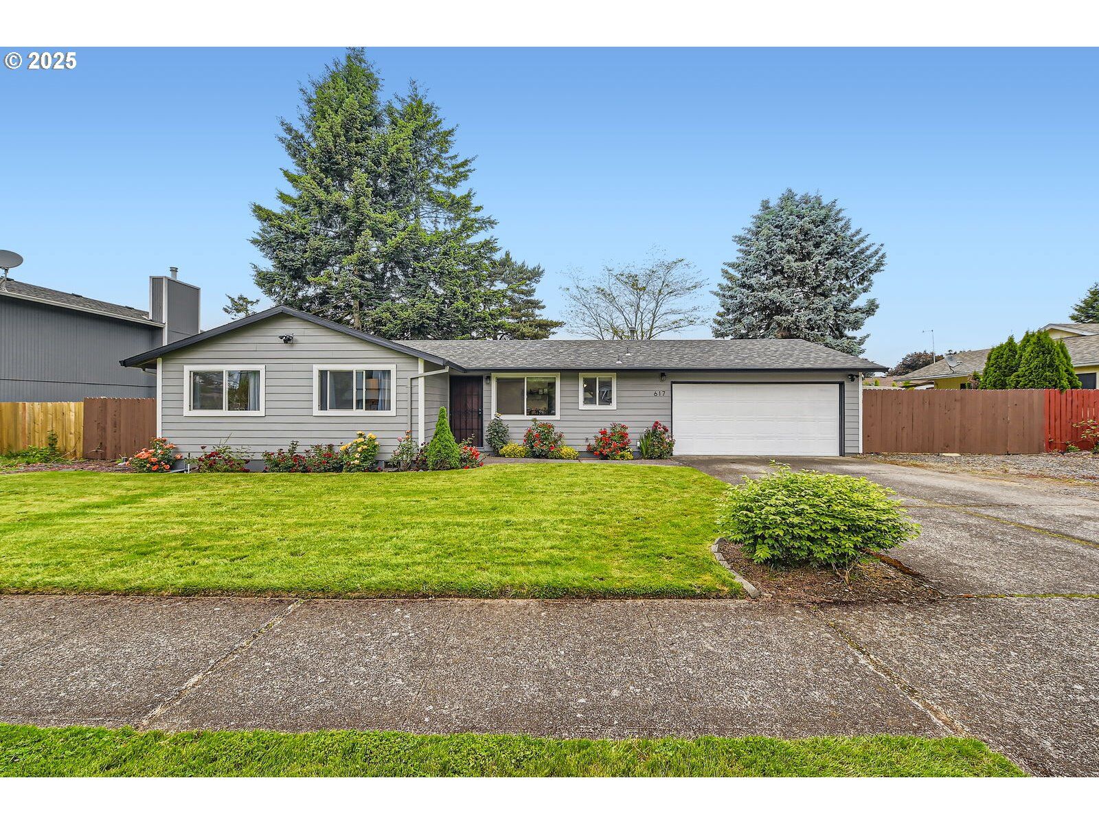 Property Photo:  617 NW Fariss Rd  OR 97030 