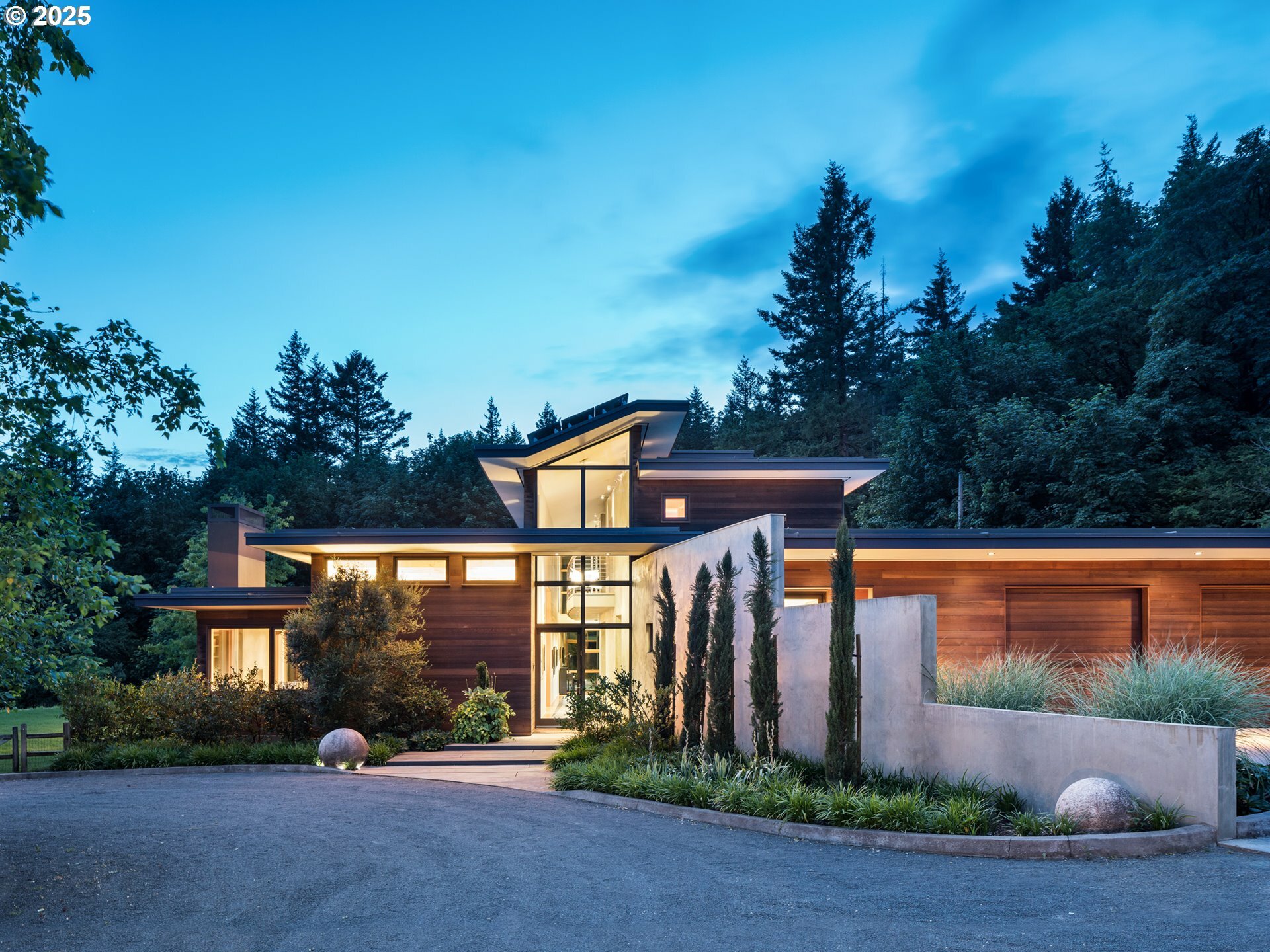 Property Photo:  448 NW Skyline Blvd  OR 97229 