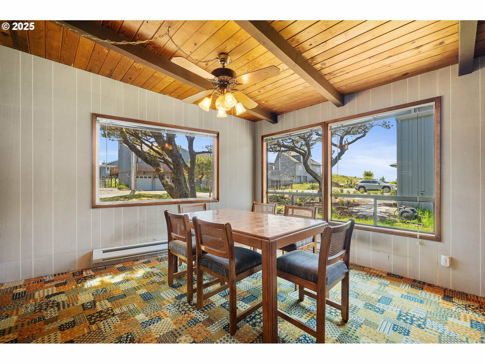 Property Photo: 8890 Ocean Crest Ln OR 97130