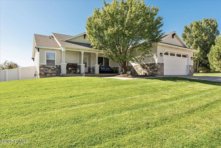 Property Photo:  5167 Rodeo Circle  UT 84055 