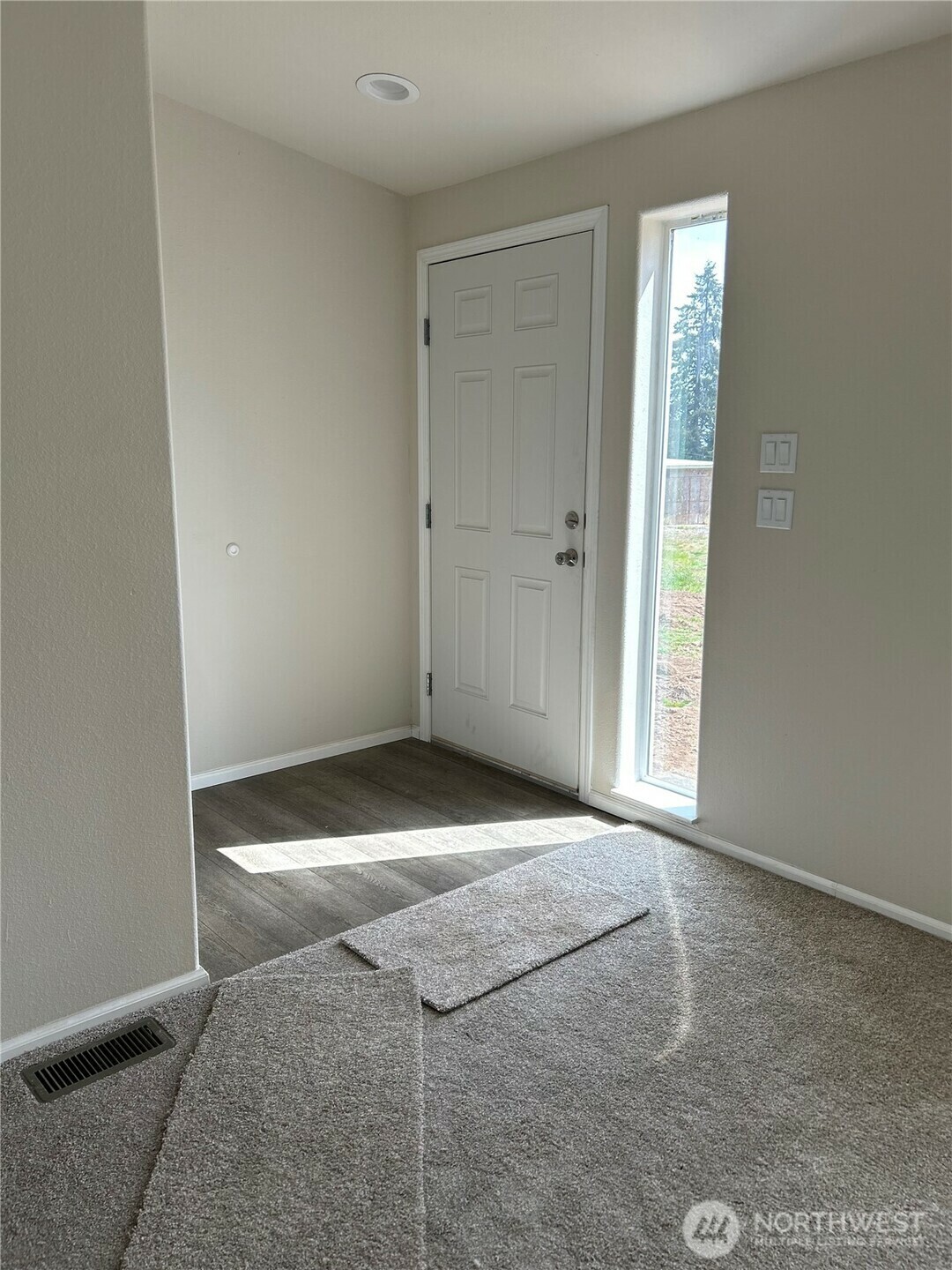 Property Photo: 1138 W Lauridsen Blvd WA 98363