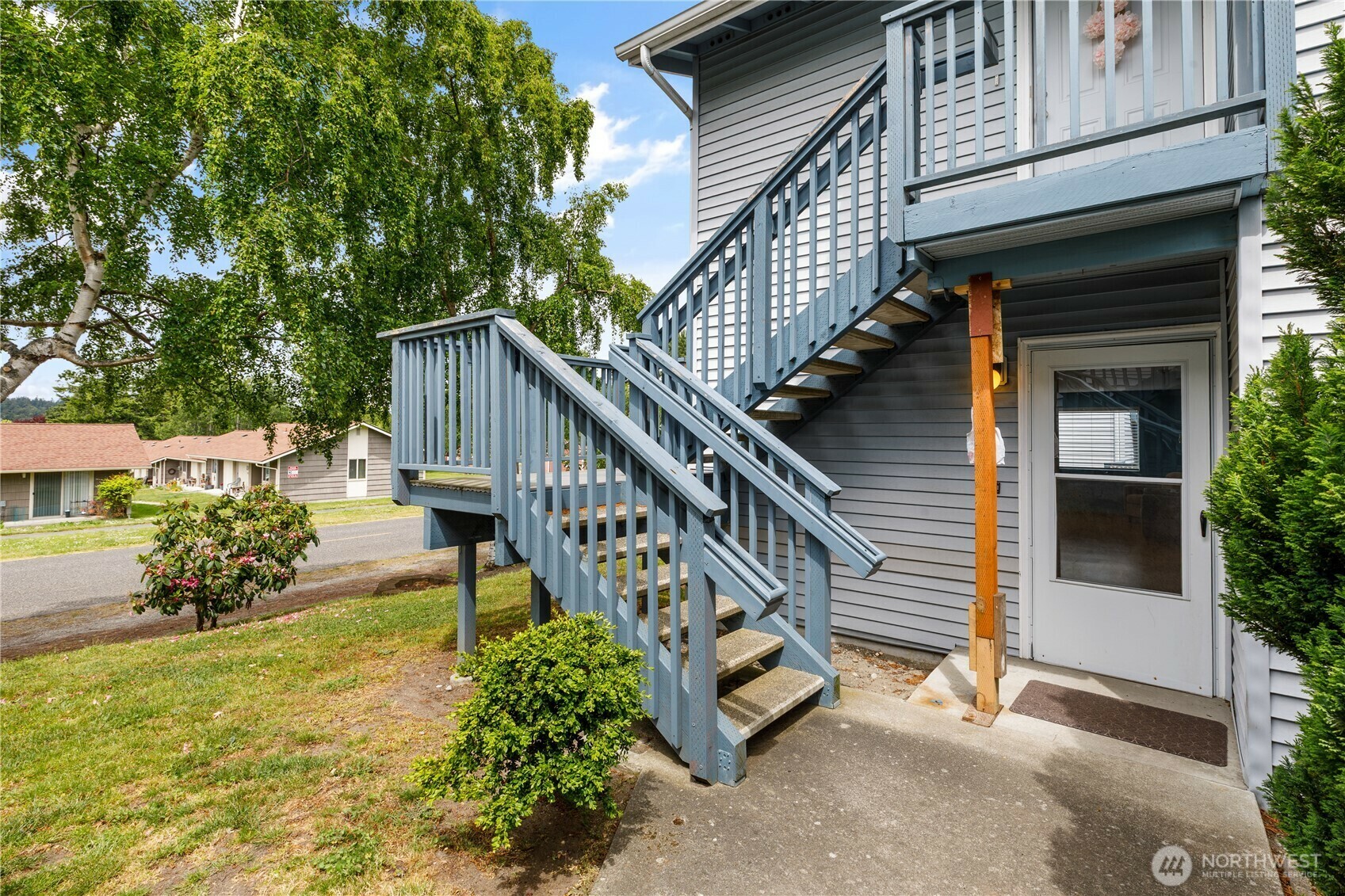 Property Photo:  730 SE 8th Avenue B101  WA 98277 
