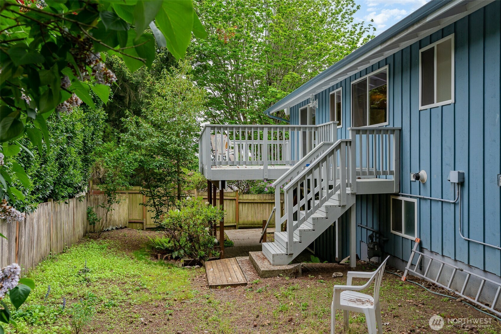 Property Photo: 13709 SE 23rd Street WA 98005