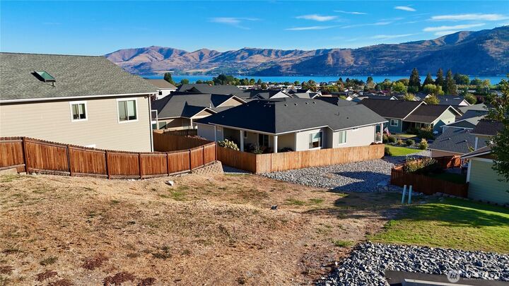 Property Photo: 516 Village Drive WA 98831