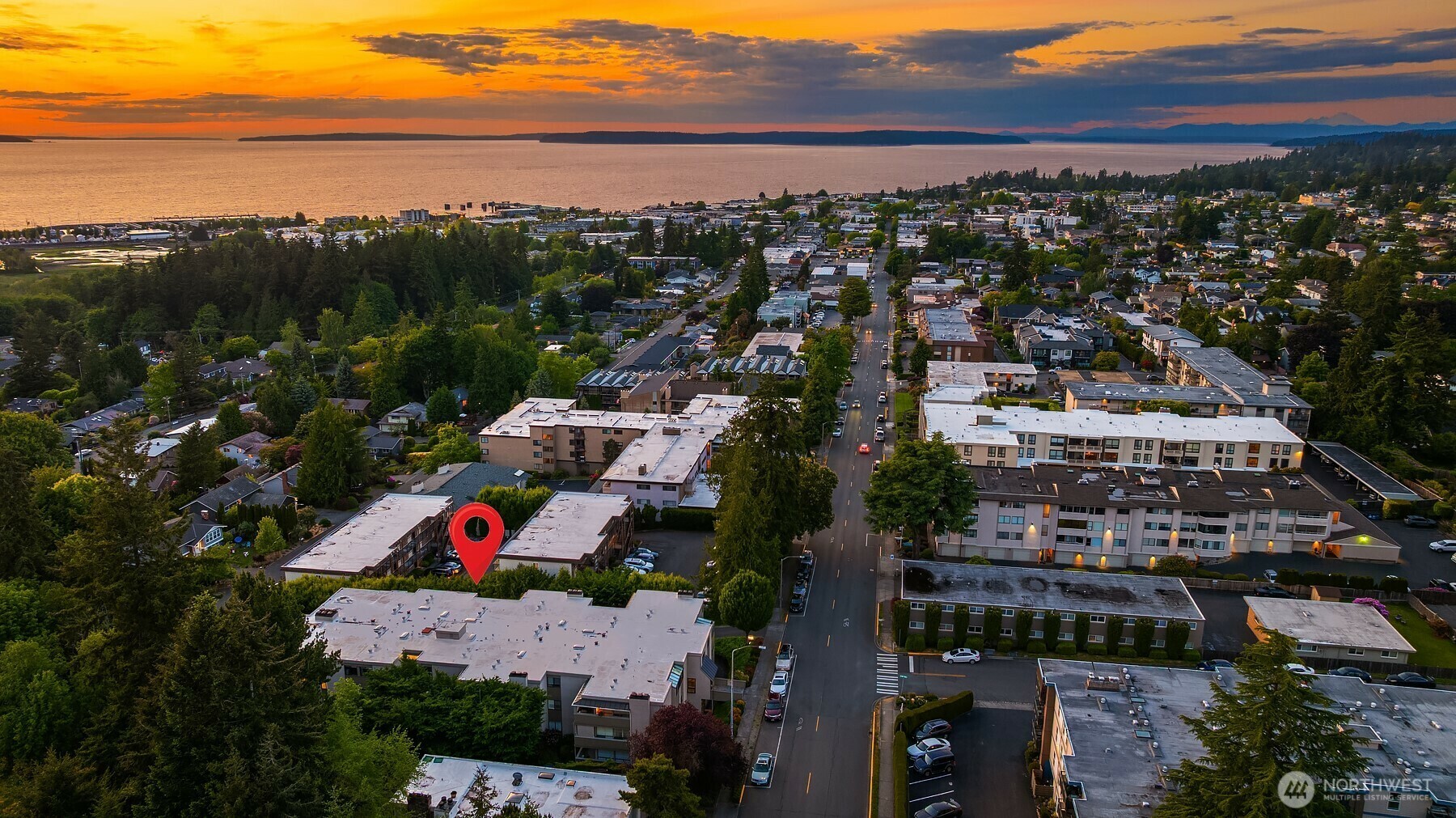 Property Photo: 1130 5th Avenue S 100 WA 98020
