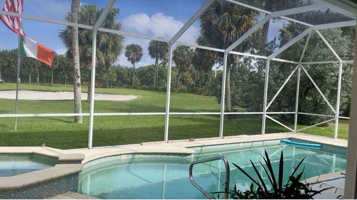 Property Photo: 950 Marble Way FL 33432