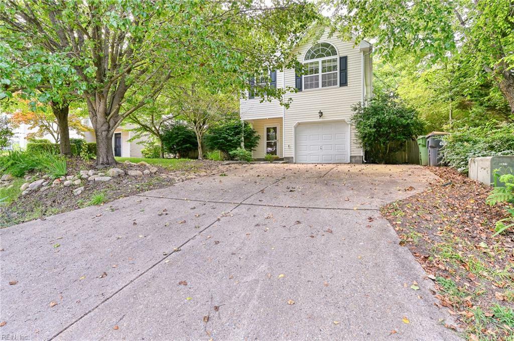 Property Photo: 111 Chardonnay Rd VA 23185