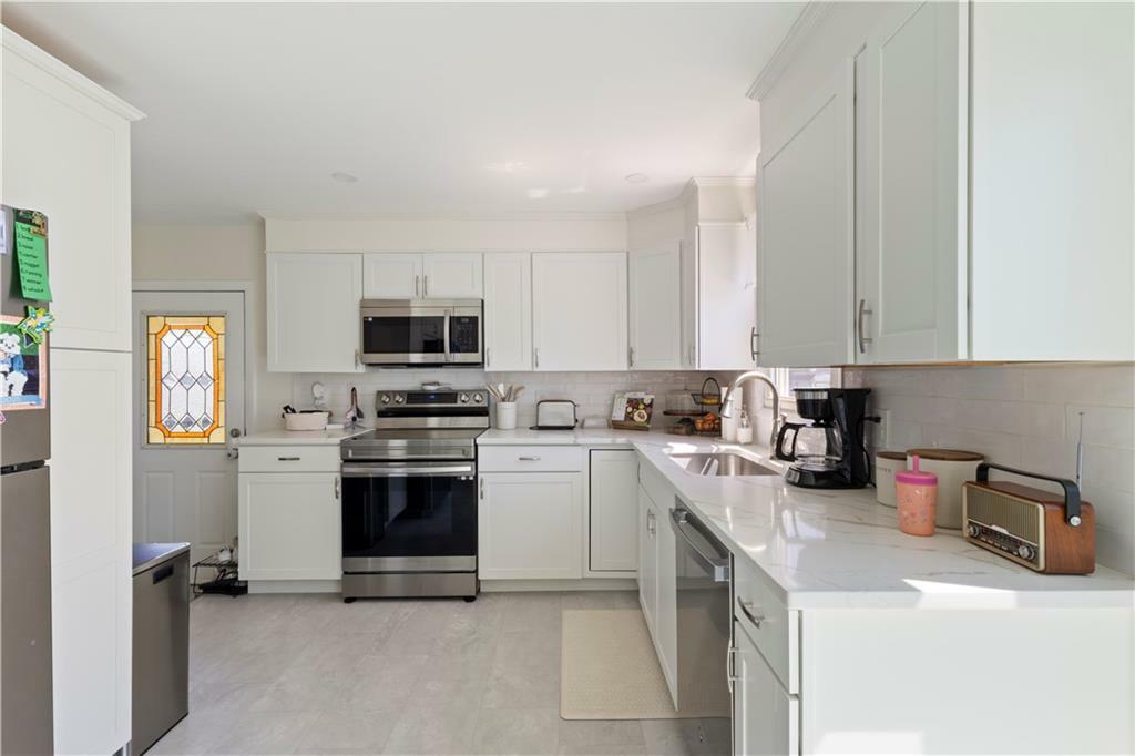 Property Photo: 141 Woodward Avenue RI 02914