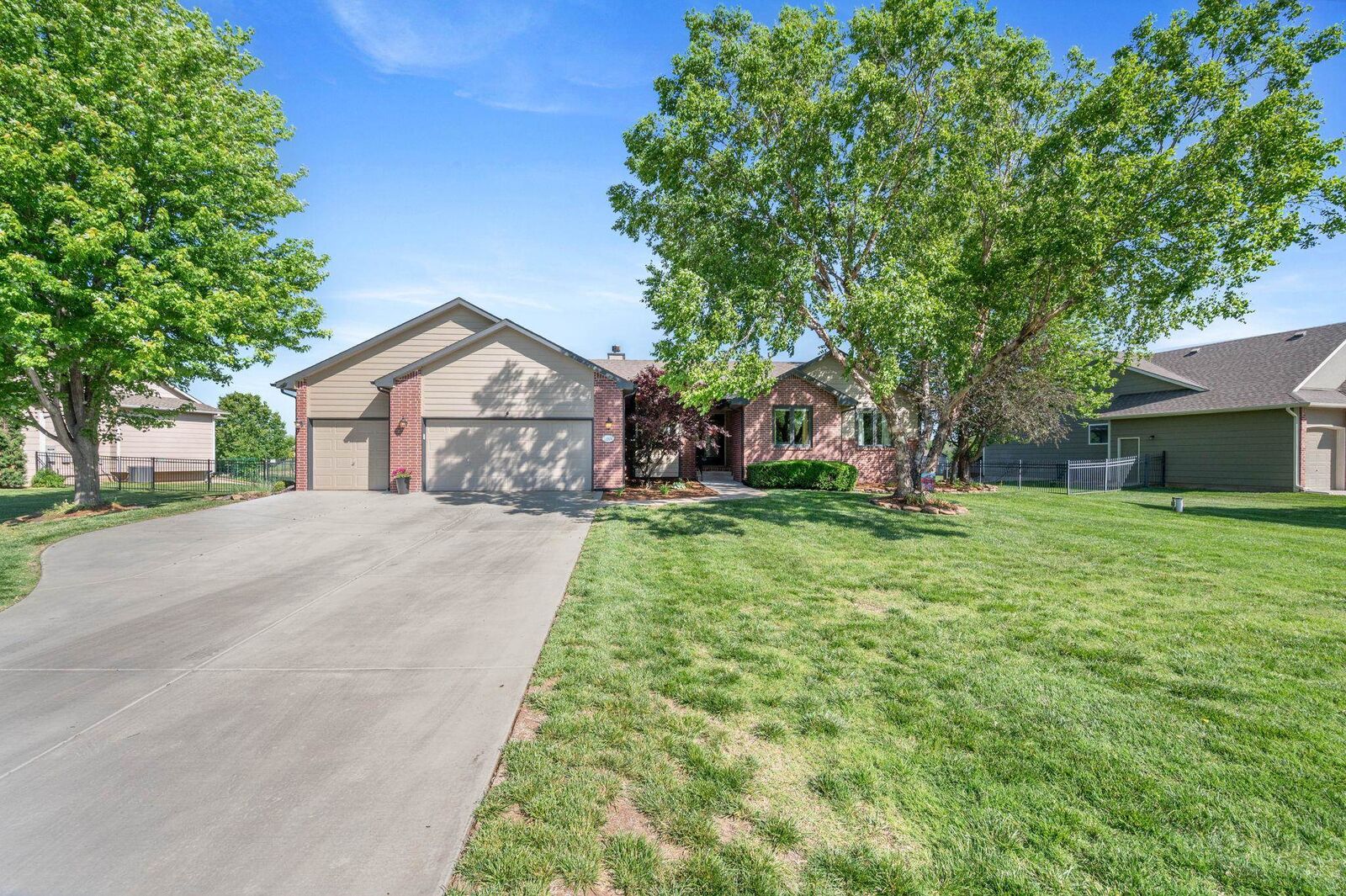 Property Photo: 15504 W McCormick Ave KS 67052