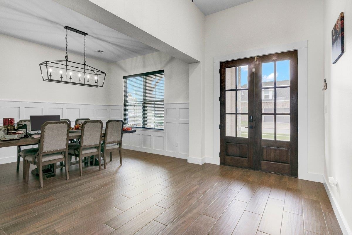 Property Photo: 108 Palmetto Palm St TX 77657