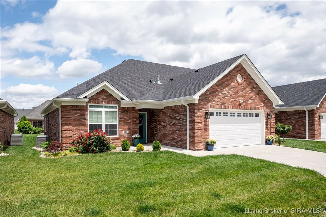 Property Photo: 629 Kingsbury Court IN 47129