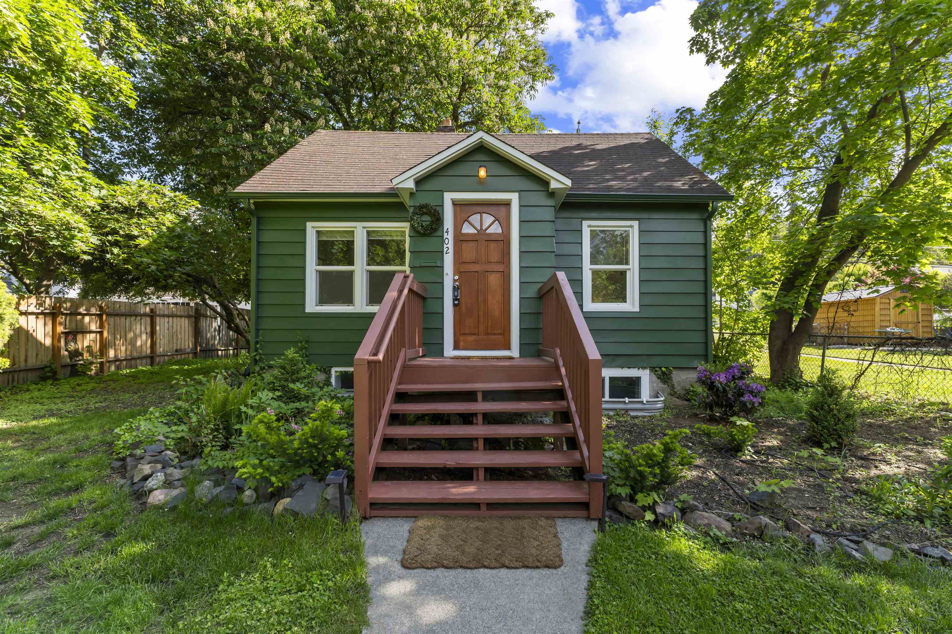 Property Photo: 402 E 7th Ave WA 99202