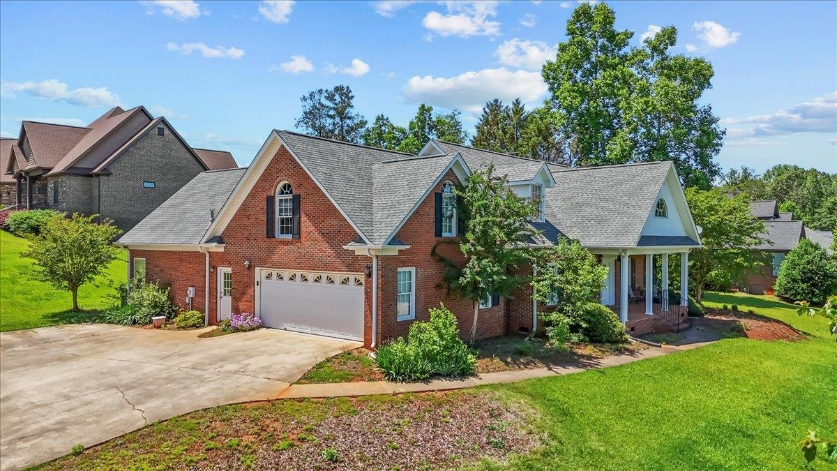 Property Photo: 123 S Lake Emory Drive SC 29349
