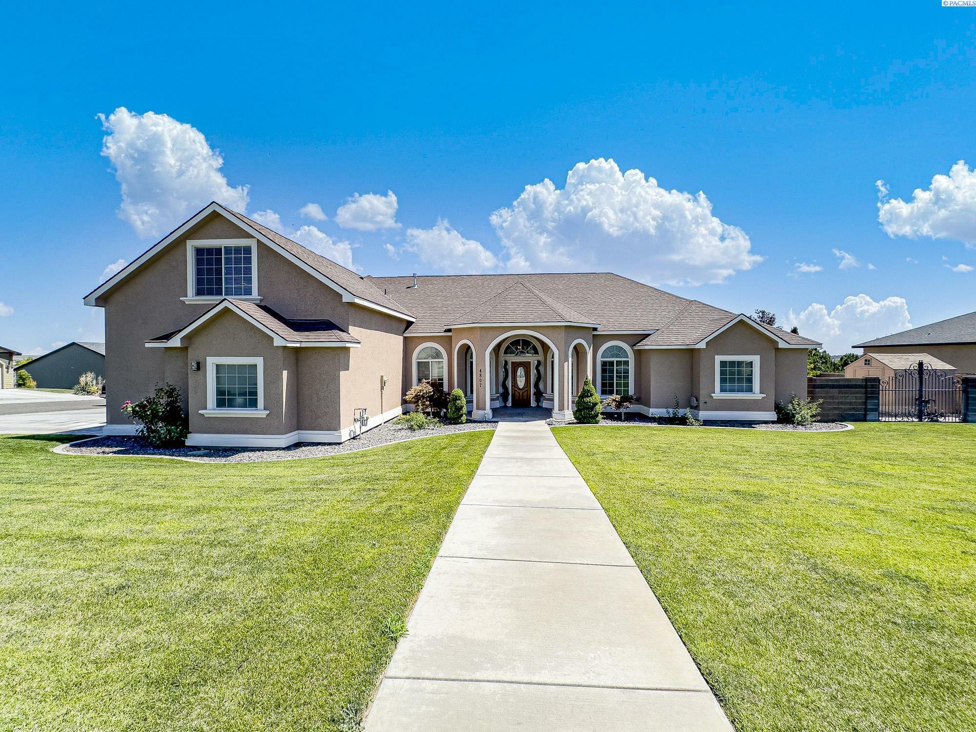Property Photo: 4807 Adobe Dr WA 99301