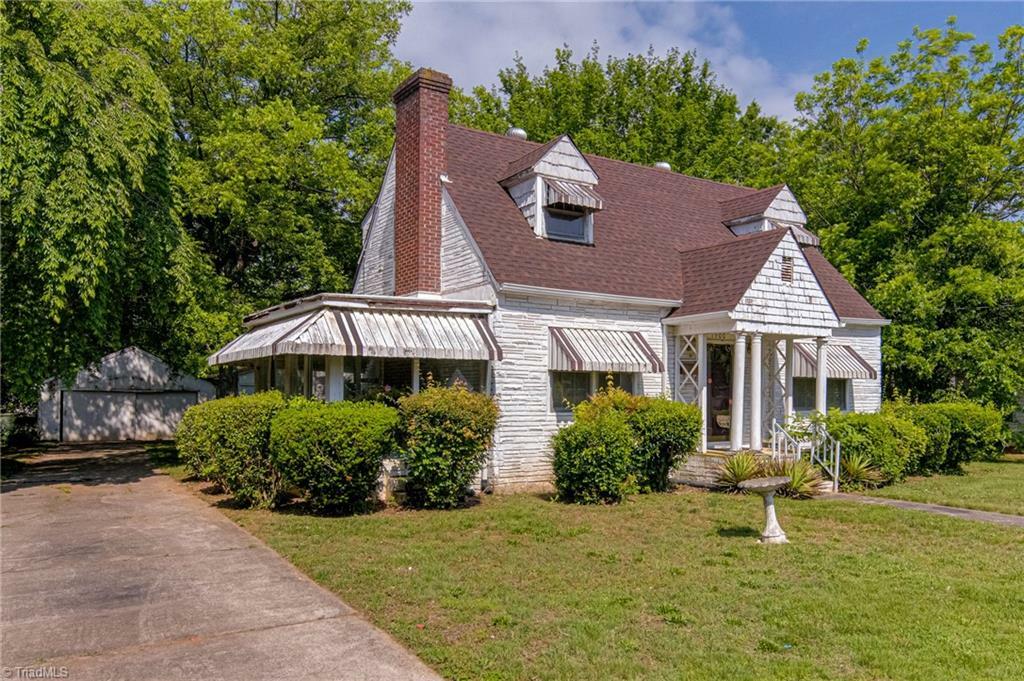 Property Photo: 1900 Peachtree Street NC 27107