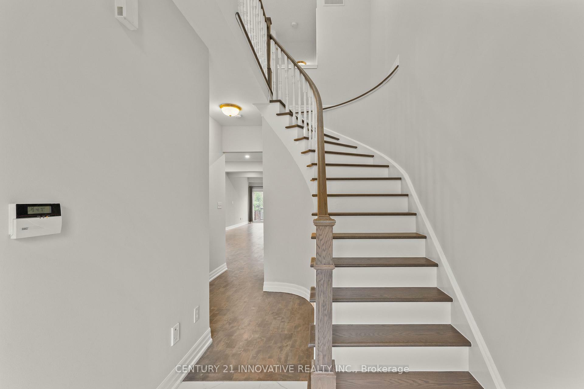 Property Photo:  2442 Felhaber Crescent  ON L6H 7N8 