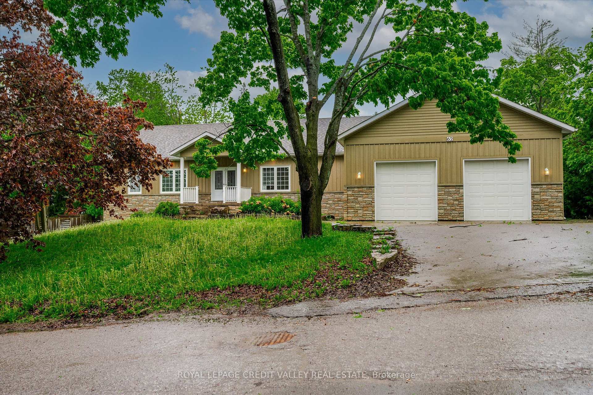 Property Photo:  62 Edgewood Road  ON K9J 6V8 