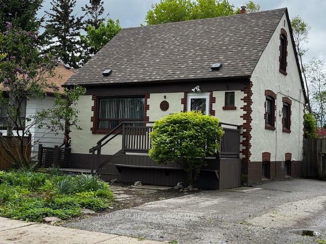 Property Photo: 32 Marsh Road ON M1K 1Y8