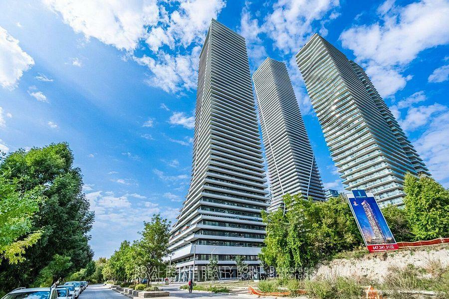 Photo de la propriété: 20 Shore Breeze Drive 1105 ON M8V 0C7