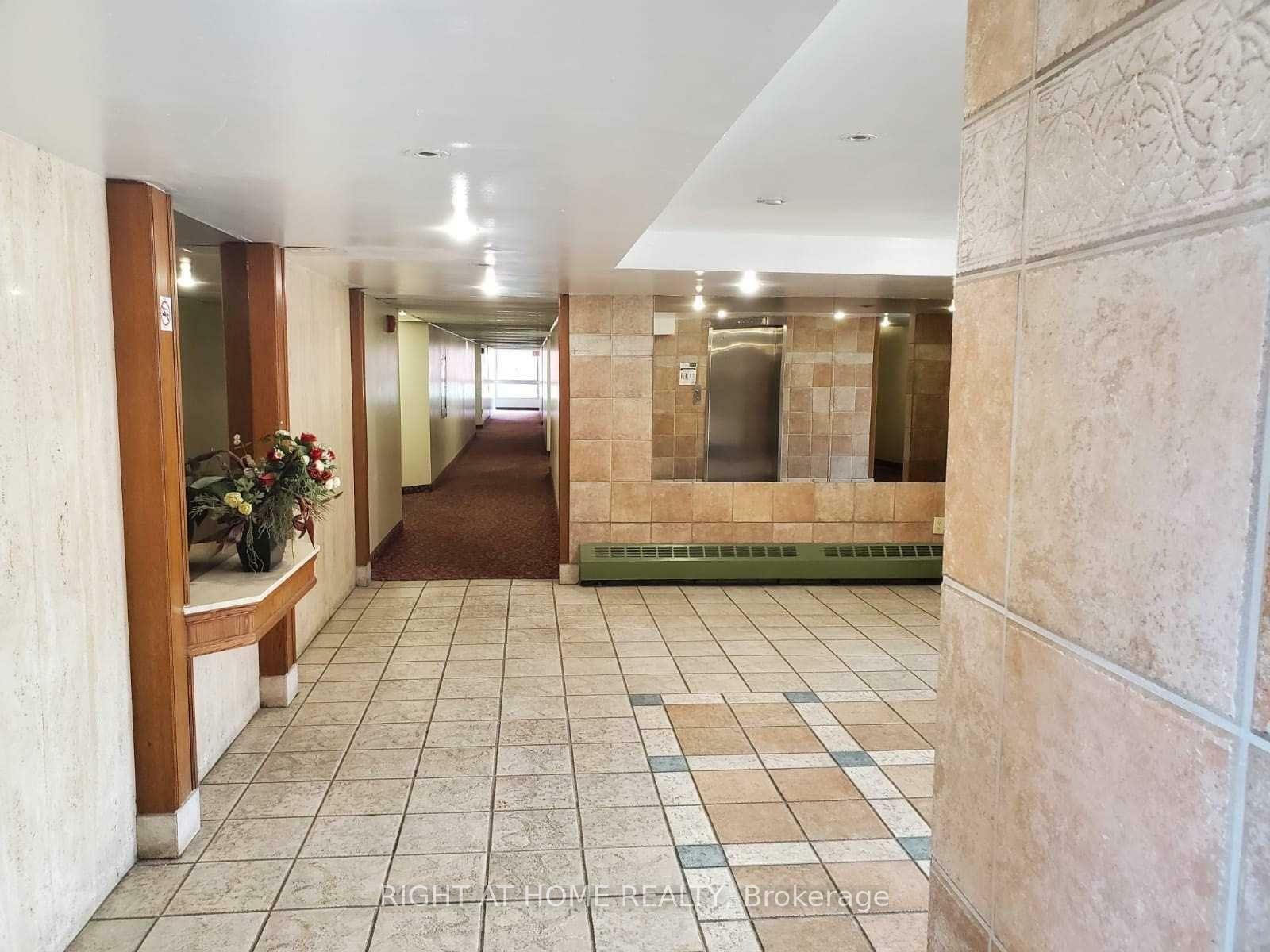 Property Photo: 1703 McCowan Road E 206 ON M1S 4L1
