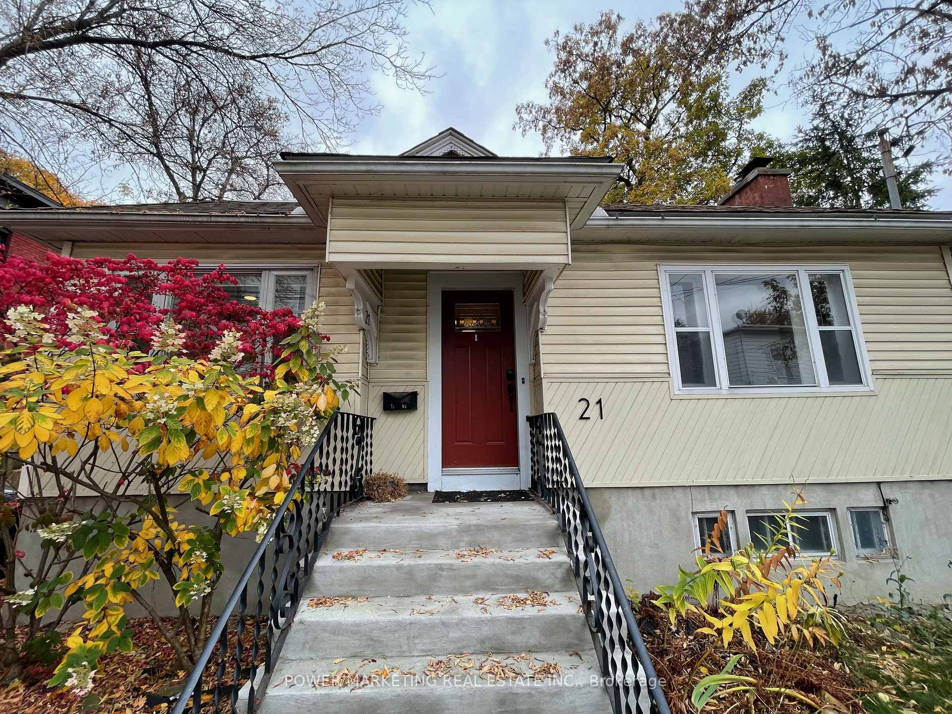 21 Perkins Street  West Centre Town ON K1R 7G4 photo