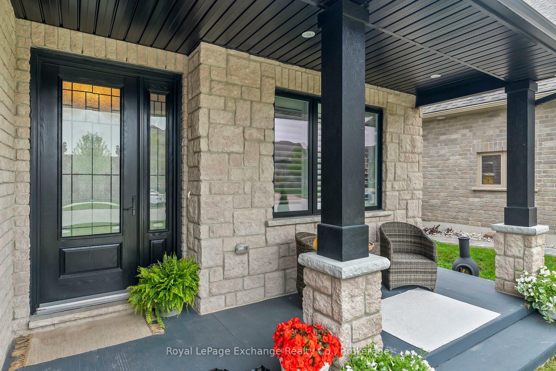 Property Photo: 589 Morrison Crescent ON N2Z 0A7