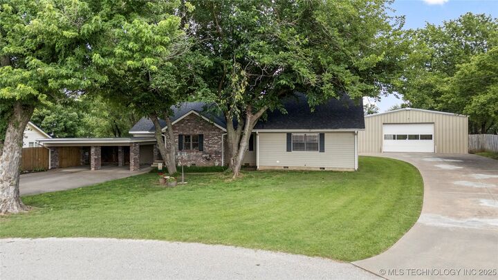 Property Photo: 1732 N Little OK 74023